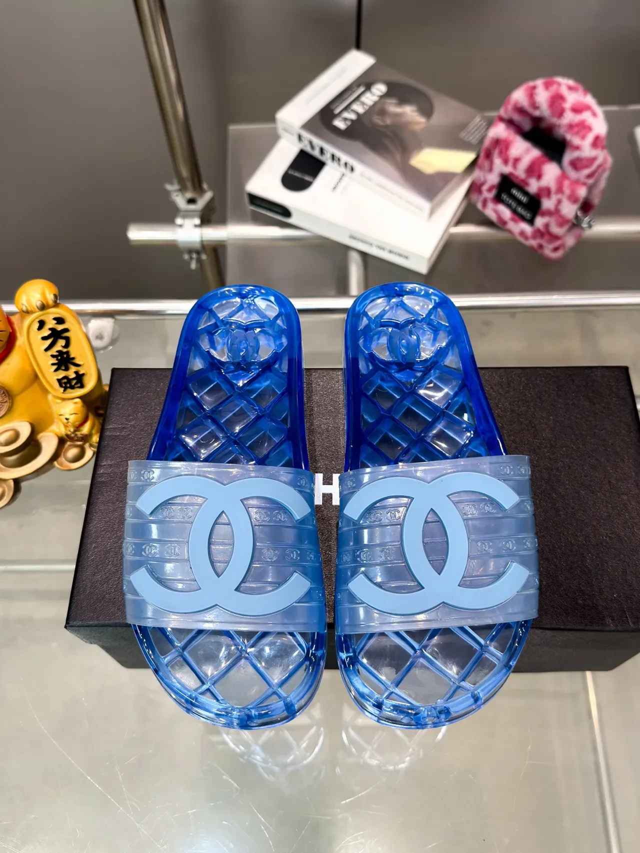 Chanel Jelly Slide Azul Transparente Material Sola Quiltada Chinelos 11