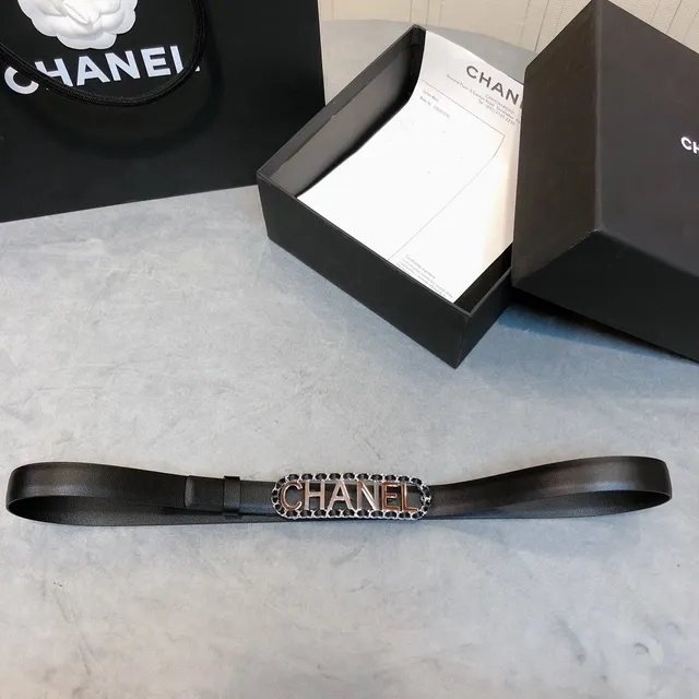 Chanel Logo Belt Negro Cadena Plateada Cinturón de Cuero 2