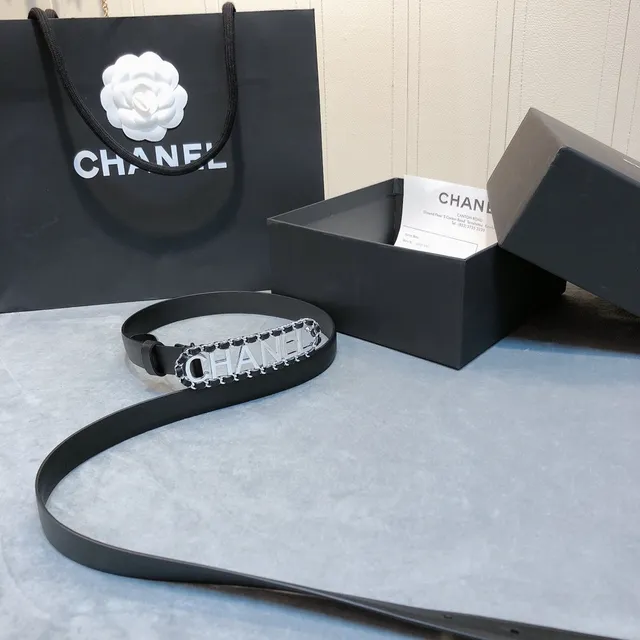 Chanel Logo Belt Negro Cadena Plateada Cinturón de Cuero 6