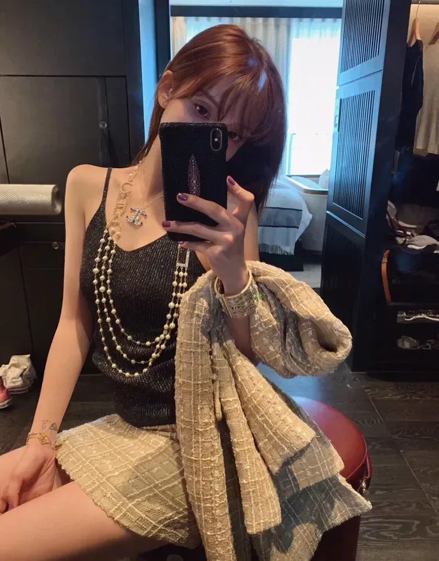 Collar Chanel Logo Perla Beige Dorado Multi-Strand 2