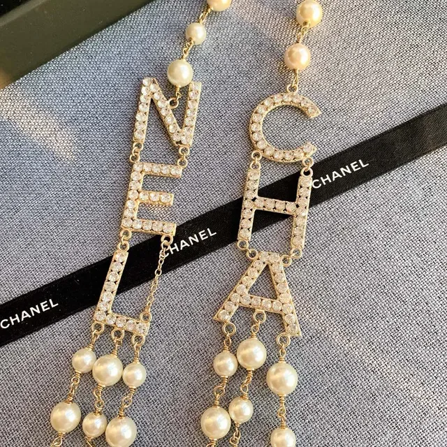 Collar Chanel Logo Perla Beige Dorado Multi-Strand 9