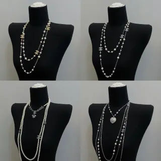 Chanel বহু-স্তরিত মুক্তা মালা সাদা রূপালি মালা