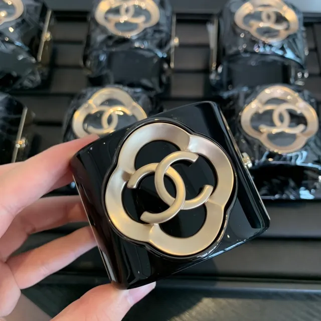 Chanel Pearl CC Clutch কালো গ্লসি রেজিন Envelope Clutch 2