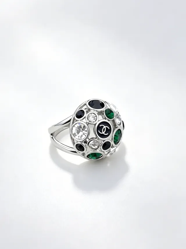Bague Chanel Rose Noir Forme Dôme Cluster Facetée Pierres 8
