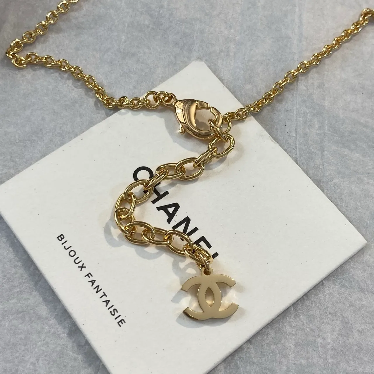 Chanel তারা নকশা সোনালী কালো এনামেল হার 2