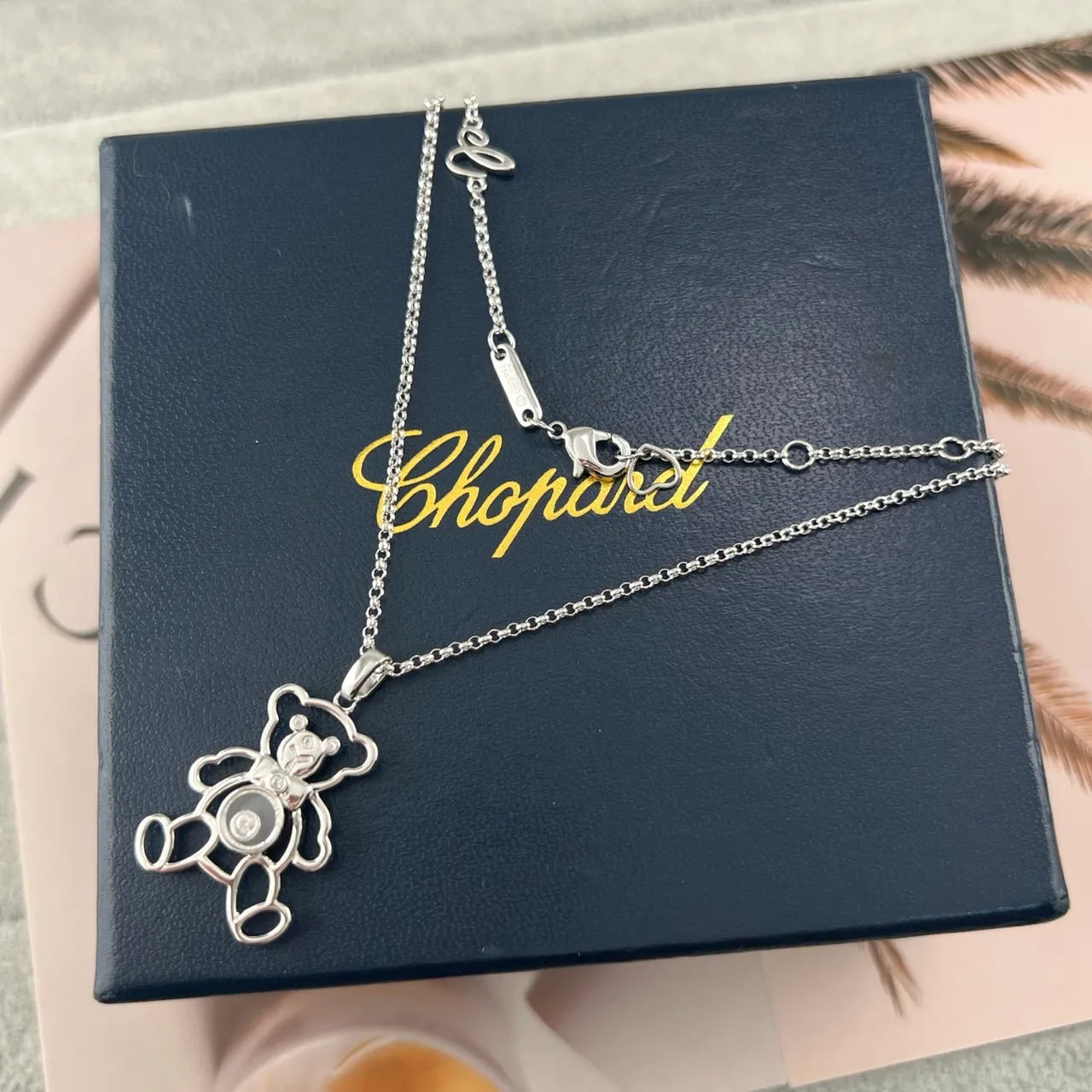 Chopard Happy Bear Collares con colgante de oso de plata y oro 5