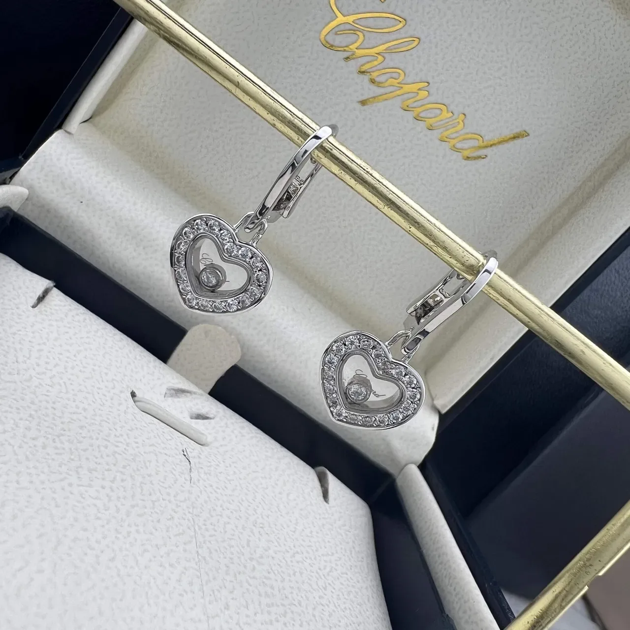 Chopard Happy Hearts हृदय आकार के पवे़ फ्लोटिंग स्टोन कान की मूंज 2