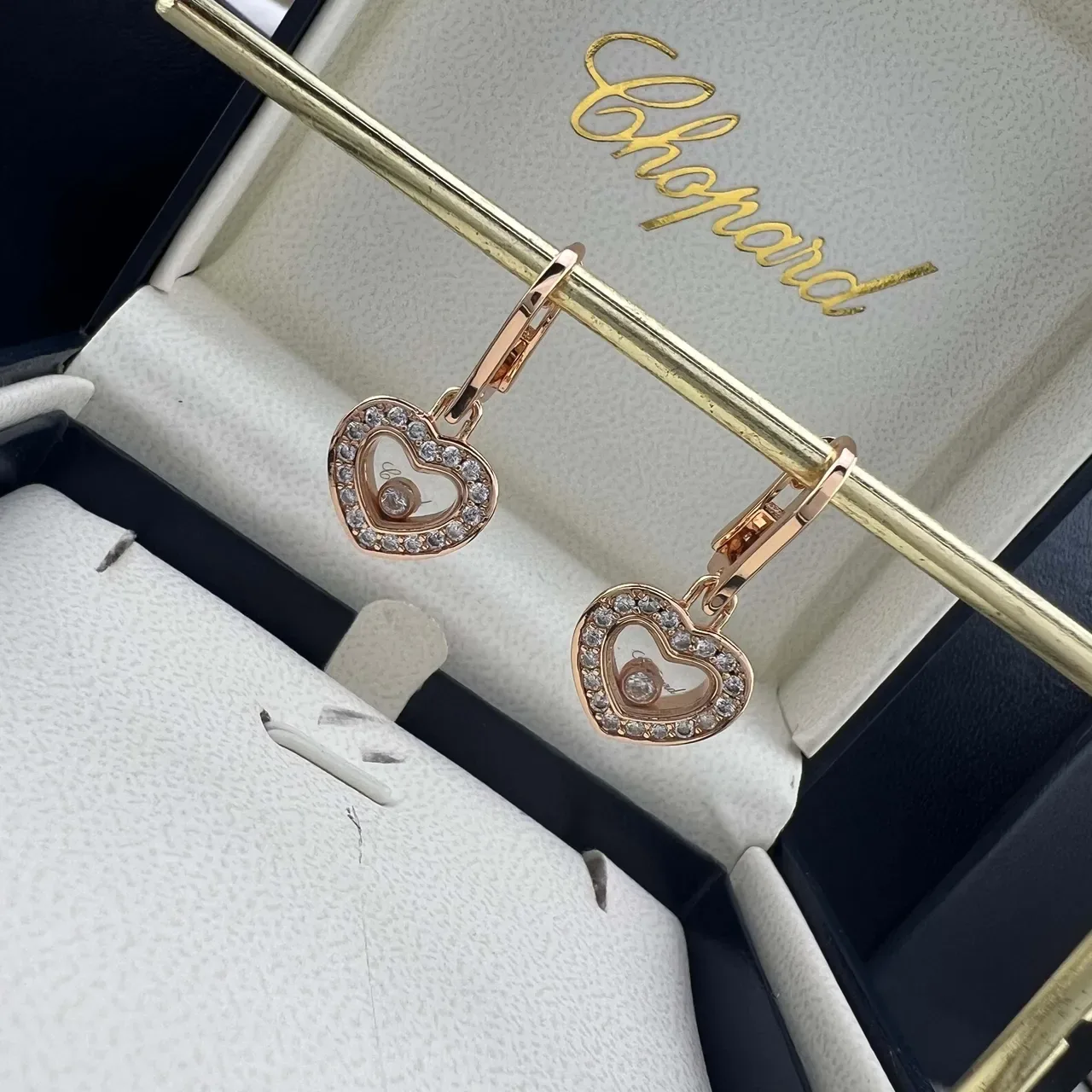 Chopard Happy Hearts हृदय आकार के पवे़ फ्लोटिंग स्टोन कान की मूंज 3