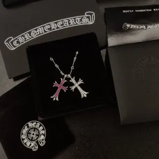 Chrome Hearts क्रॉस पेंडेंट सिल्वर पिंक गॉथिक सिल्हूट पवसेट स्टोन्स नेकलेस