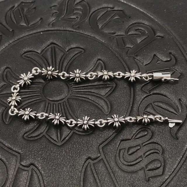 Chrome Hearts डेजी फ्लोरल लिंक सिल्वर-टोन स्टोन कंगन 6