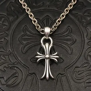 Chrome Hearts फ्लियर डी लिस क्रॉस पॉलिश्ड सिल्वर टोन नेकलेस