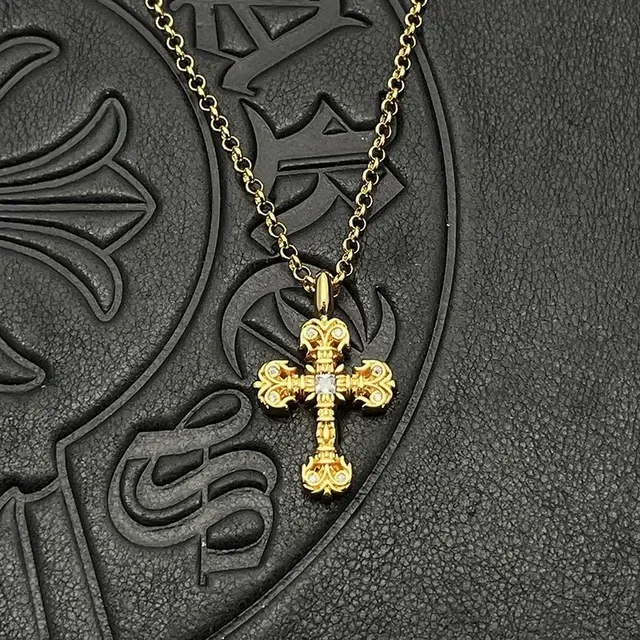 Collier Chrome Hearts Croix Gothique Ornée Cristaux Pavé Or 6