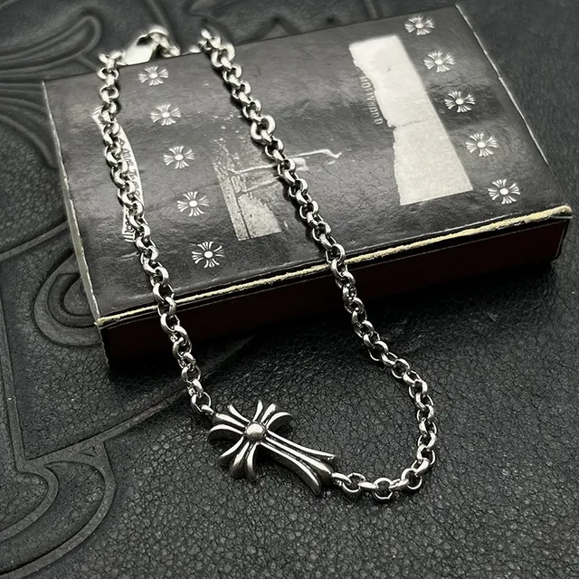 Chrome Hearts Chaîne oval-link argent et noir avec croix gothique pendentif bracelet 5