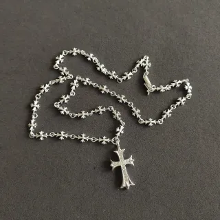 Chrome Hearts चाँदी क्रॉस-लिंक चेन Pavé-Set पेंडेंट नेकलेस