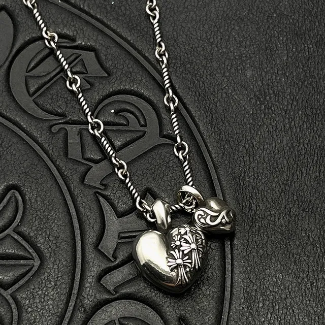 Chrome Hearts Triple Coração Collar Cadena Plata Negra con Dije 4