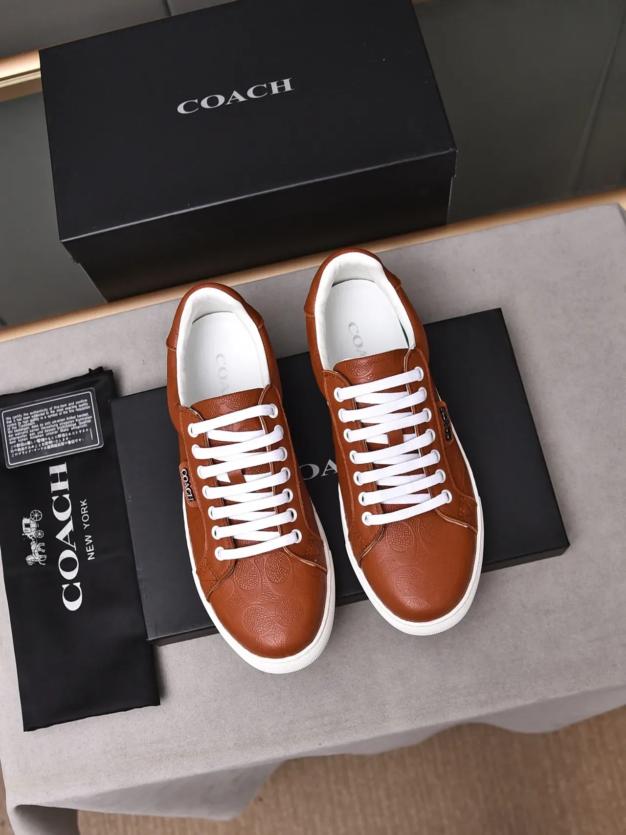 Coach Sneakers Lifestyle Marron et Blanc Embossed C-Circle Cuir 3