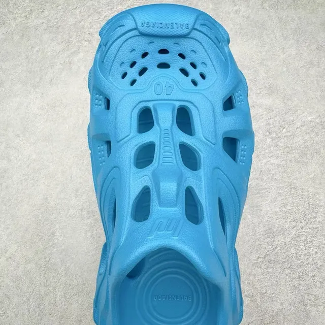 Crocs Classic Clog Zueco Azul de Espuma Moldeada 7