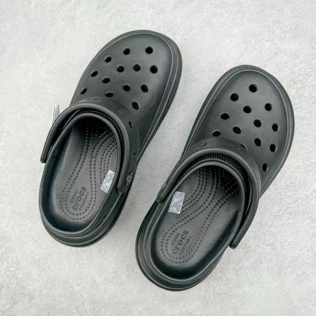 Crocs Echo Clog Mula plataforma preta 8