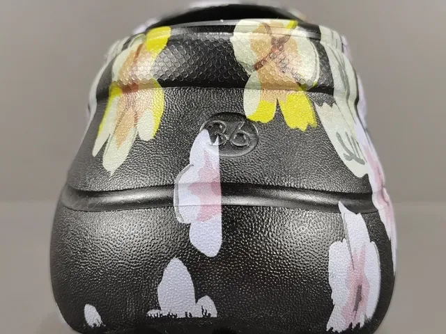 Crocs Echo Clog 花卉印花 黑色 平台凉鞋 5