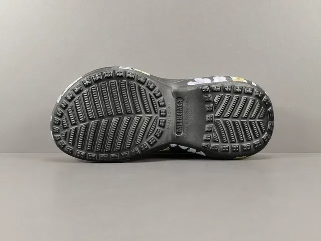 Crocs Echo Clog 花卉印花 黑色 平台凉鞋 13