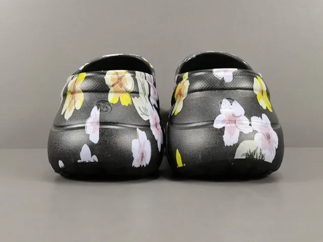 Crocs Echo Clog 花卉印花 黑色 平台凉鞋 17