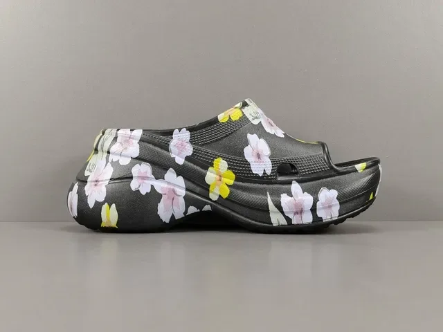 Crocs Echo Clog 花卉印花 黑色 平台凉鞋 18