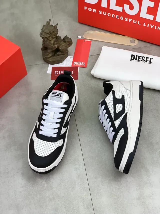 Diesel Lifestyle 白色和黑色镂空网布运动鞋 5