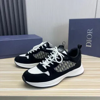 Dior B23 Tênis chunky pretos e brancos com monograma