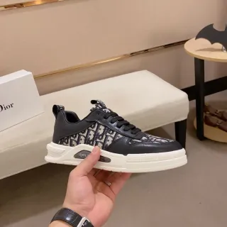 Dior B23 Monogram কালো এবং বেইজ লাইফস্টাইল স্নিকার