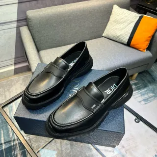 Dior B27 حذاء لوفر جلد أسود بحزام
