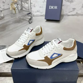 Dior भूरा-बेज लेयर मेश एंड सूड अपर त्रिकोणाकार साइड लोगो लाइफस्टाइल स्नीकरज़