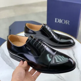 Dior Chaussures Oxford Cuir Noir Beige Brillant Bout à Cap