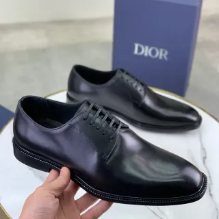 Dior काले चमकदार चमड़े के कैप टो ऑक्सफोर्ड जूते