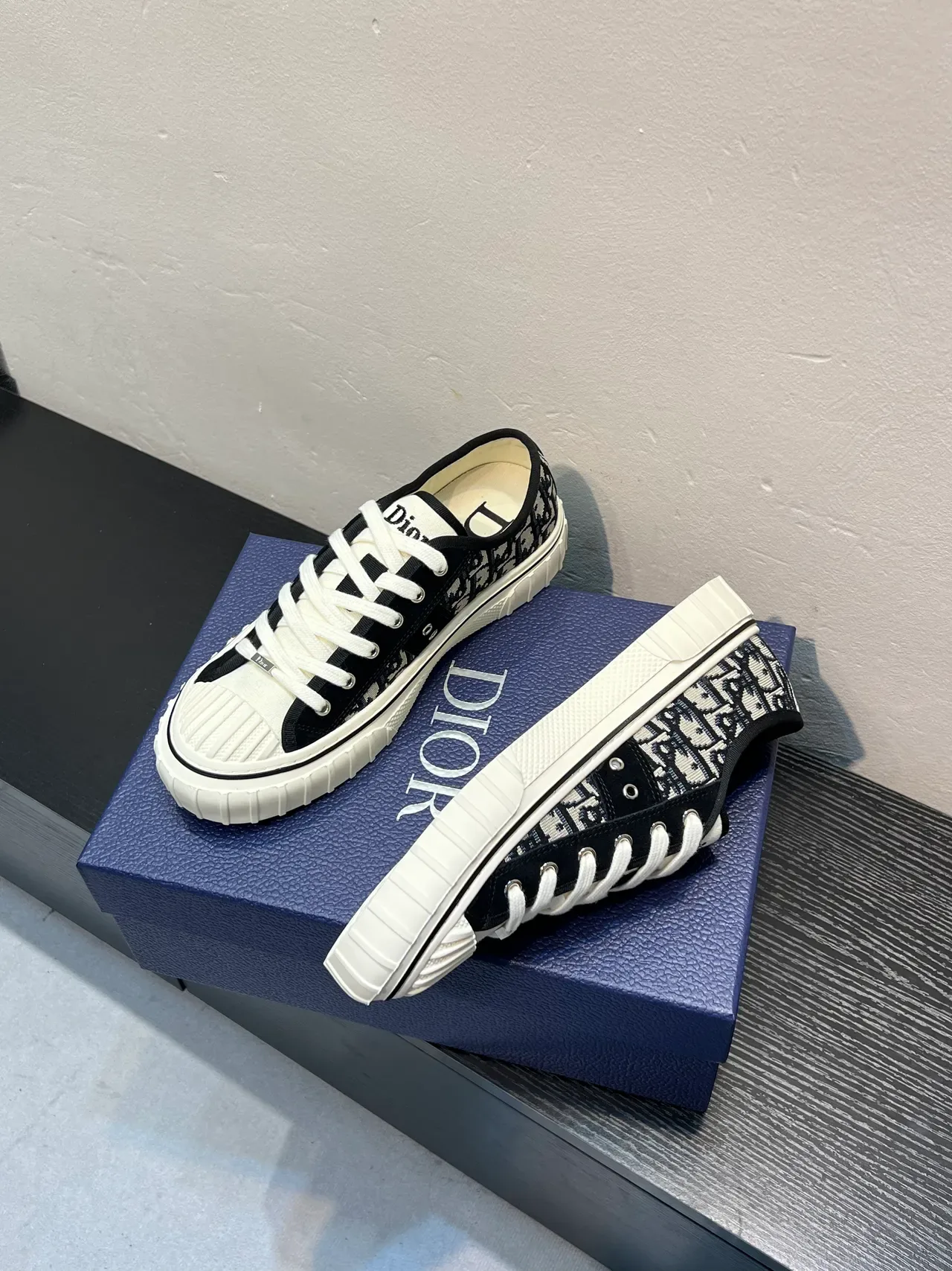 Dior Black White Oblique Monogram Canvas Ribbed Toe Cap Lifestyle Sneakers 4