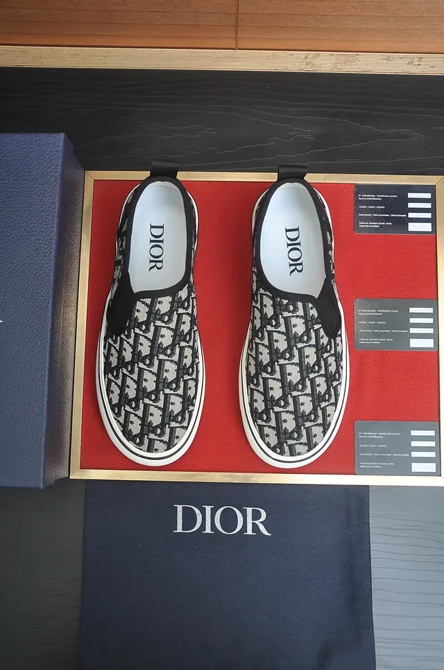 Dior কালো সাদা স্লিপ-অন মনোগ্রাম ক্যানভাস লাইফস্টাইল স্নিকার 5