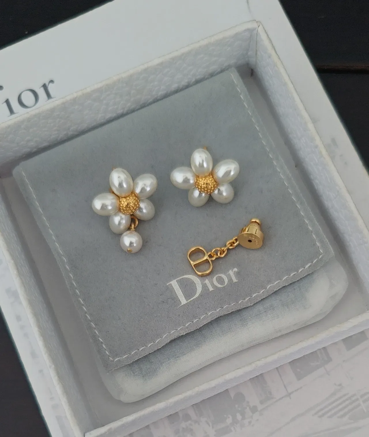 Dior Boucles d'Oreilles Floral Perle Doré Asymétriques 3