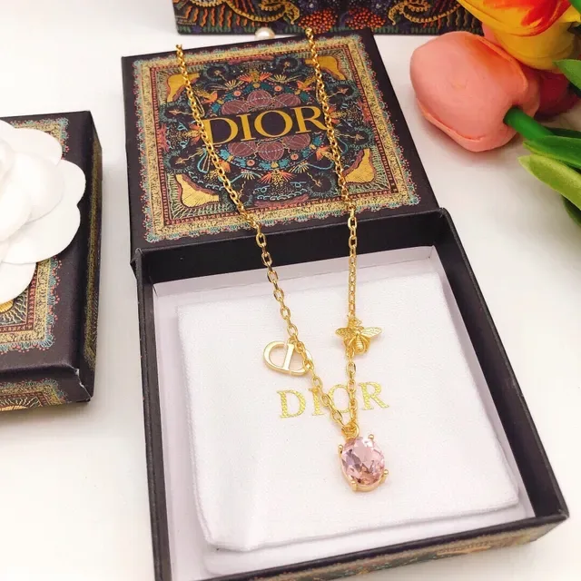Dior ذهبي CD و تعويذة النحل حجر وردي قلادة 6
