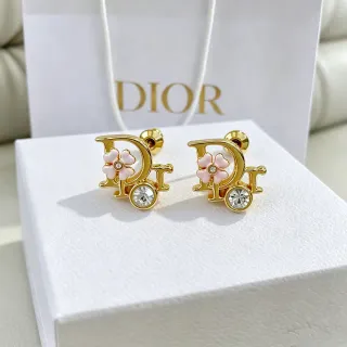 Dior সোনালো গোলাপি এনামেল ফ্লোরাল লোগো স্টাড ইয়াররিংস