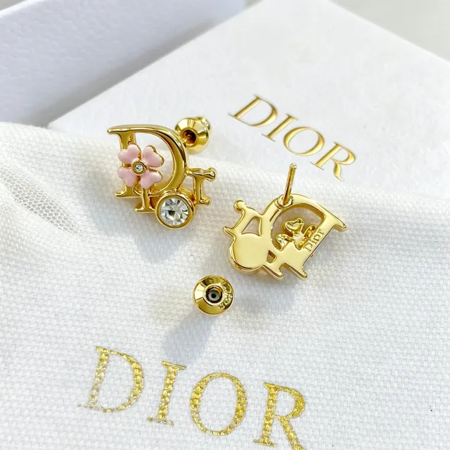 Dior Boucles d'oreilles à studs avec logo floral émaillé rose doré 5