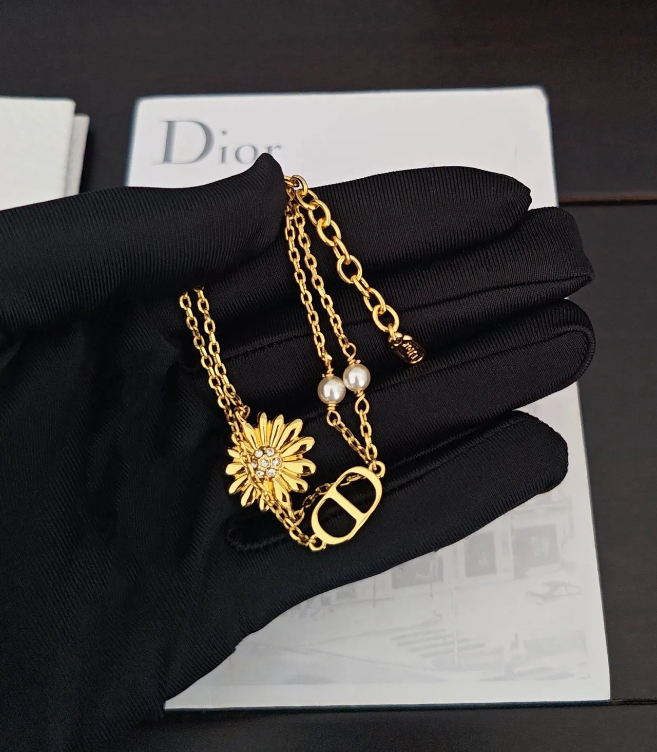 Dior Bracelet à chaîne double avec accents de perle en or blanc 2