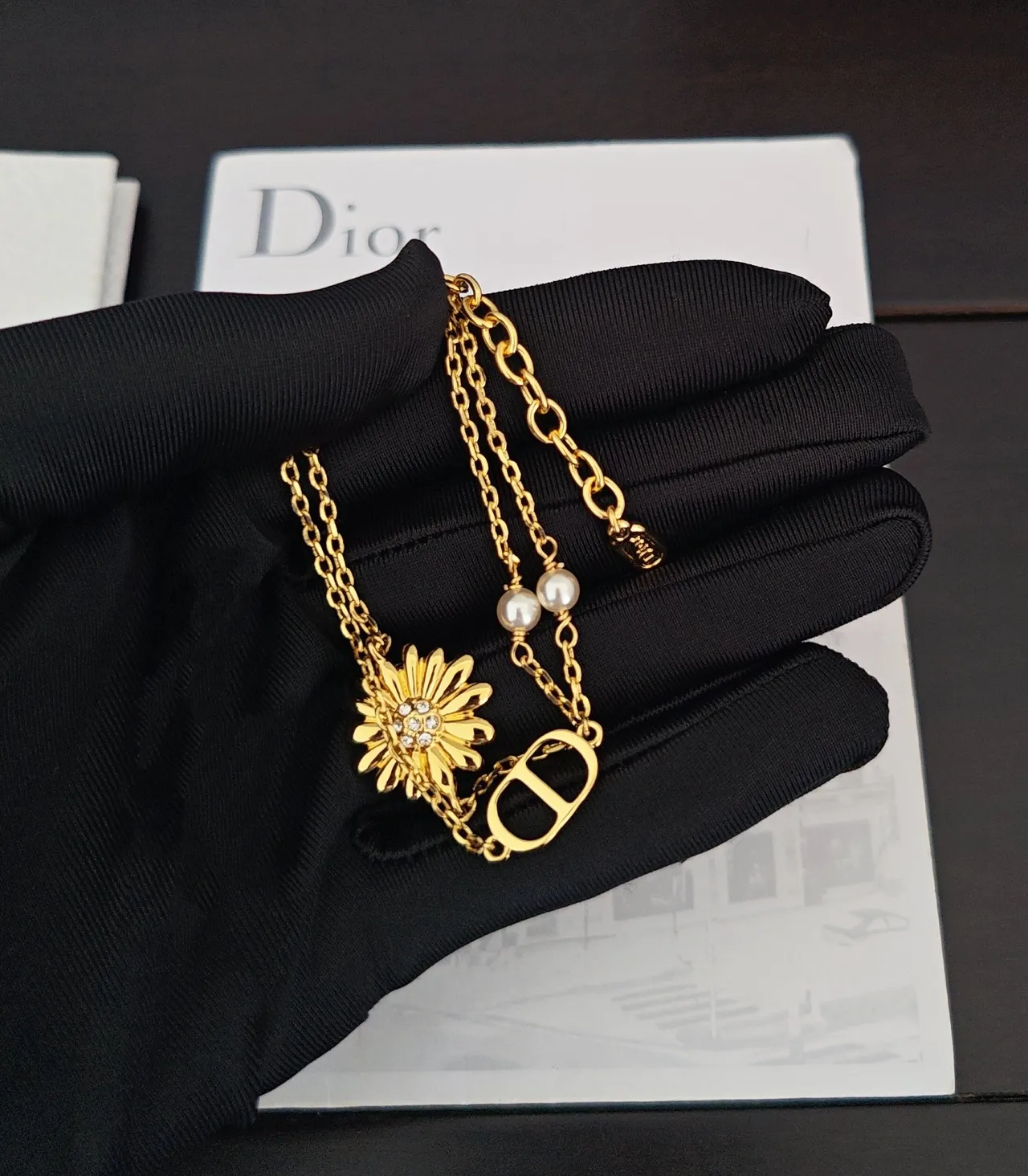 Dior Bracelet à chaîne double avec accents de perle en or blanc 5