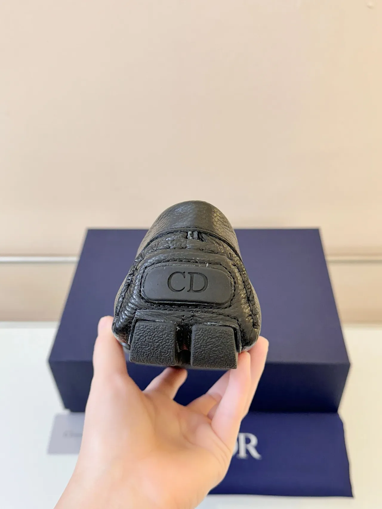 Dior Horsebit Mocasin de Cuero Negro con Textura Granulada, Slip-On 4