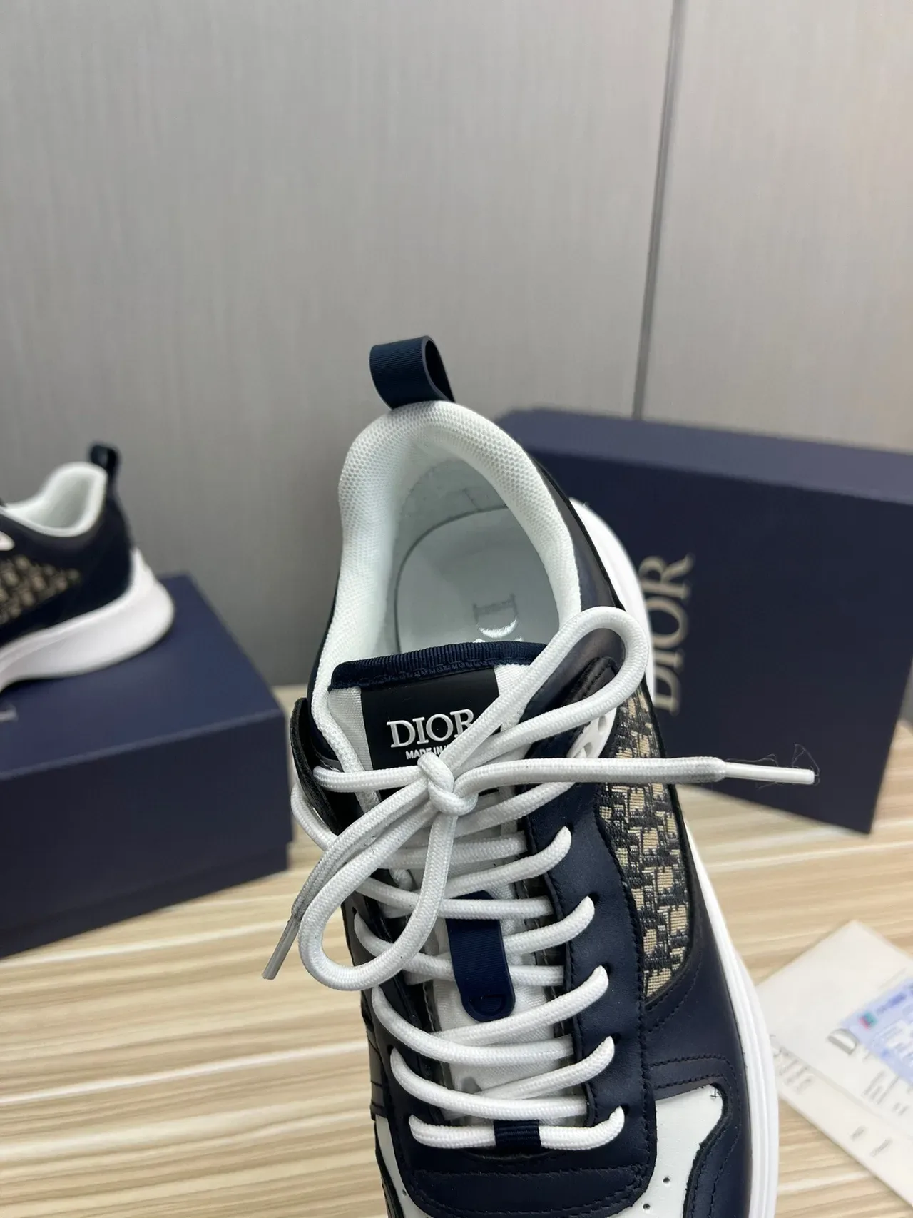 Dior Navy White لوحة نسيج مونوغرام غطاء الإصبع المثقوب سنيكرز أسلوب حياة 8
