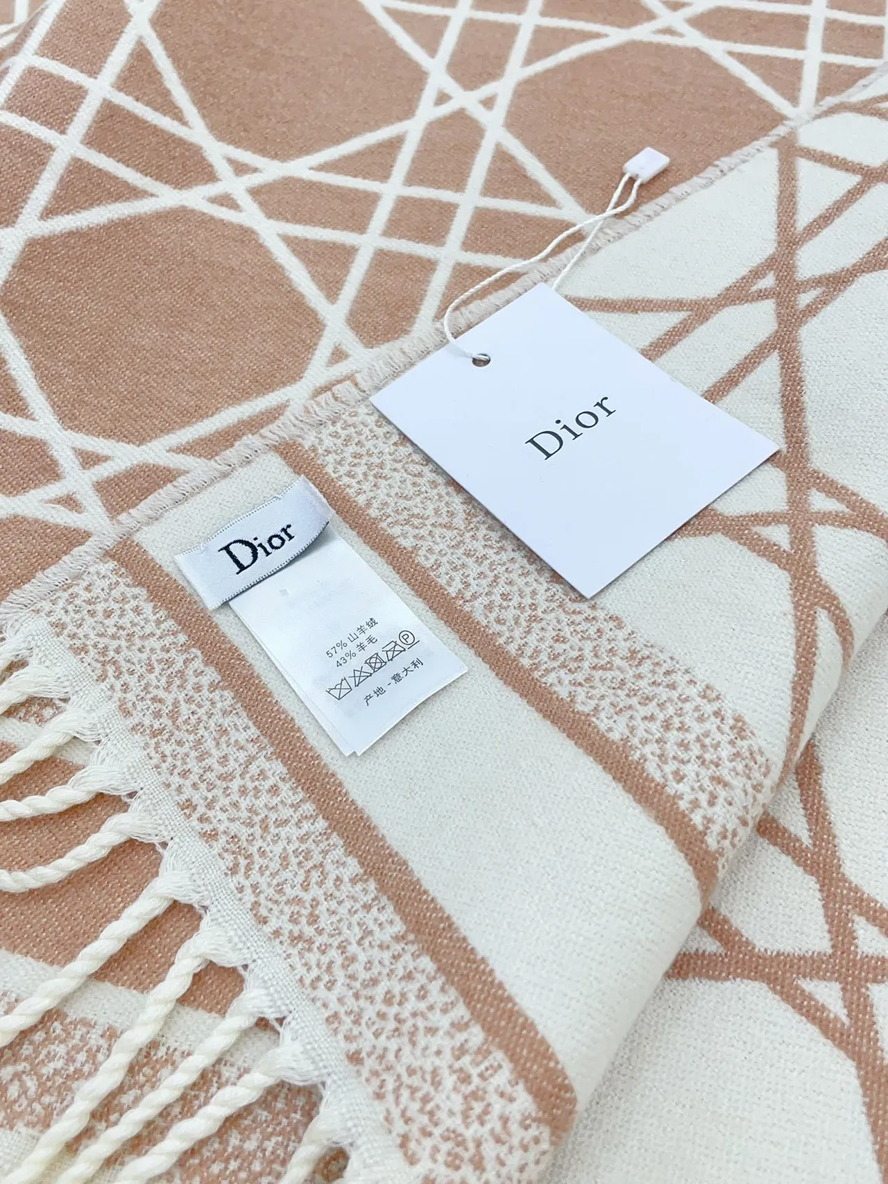 Bufanda Dior Oblique Geometric Lattice Beige y Blanco de Cachemira 9