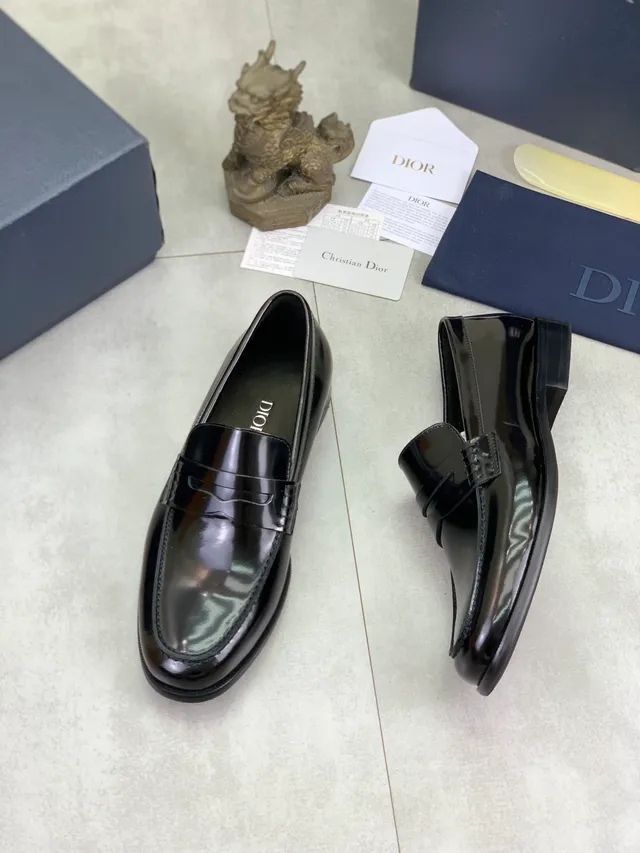 Dior Penny Loafer 光泽黑色漆皮 Loafer 4