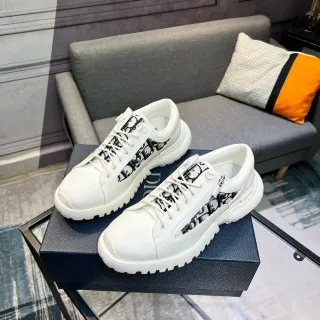 Dior सफेद काला मोटी सोल मोनोग्राम पैनल लाइफस्टाइल स्नीकर