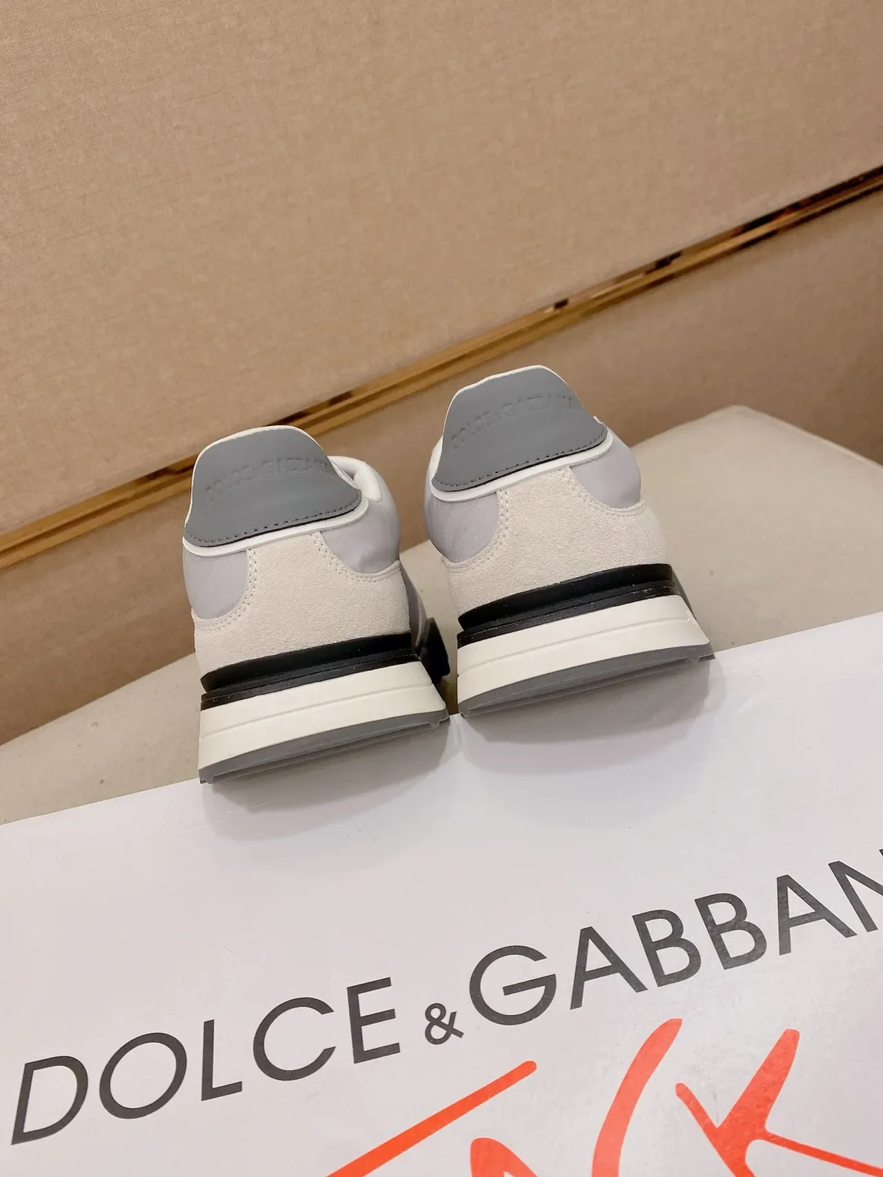 Dolce & Gabbana B27 Cinza e Off-White Tênis Lifestyle 2