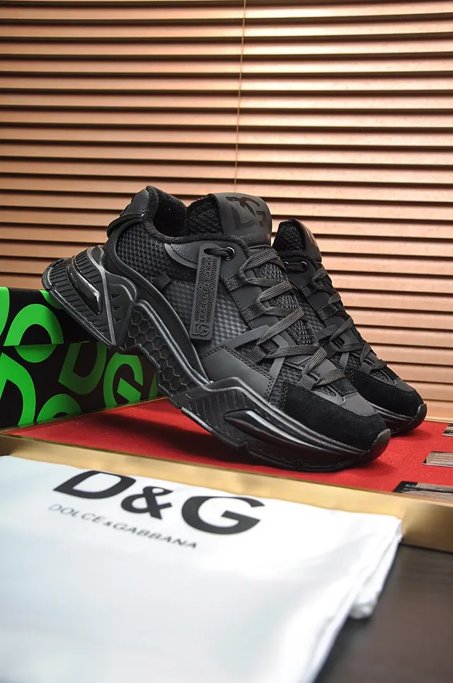 Dolce & Gabbana baskets noirs monocromatiques en matériau multiple sur la partie supérieure épaisses 7