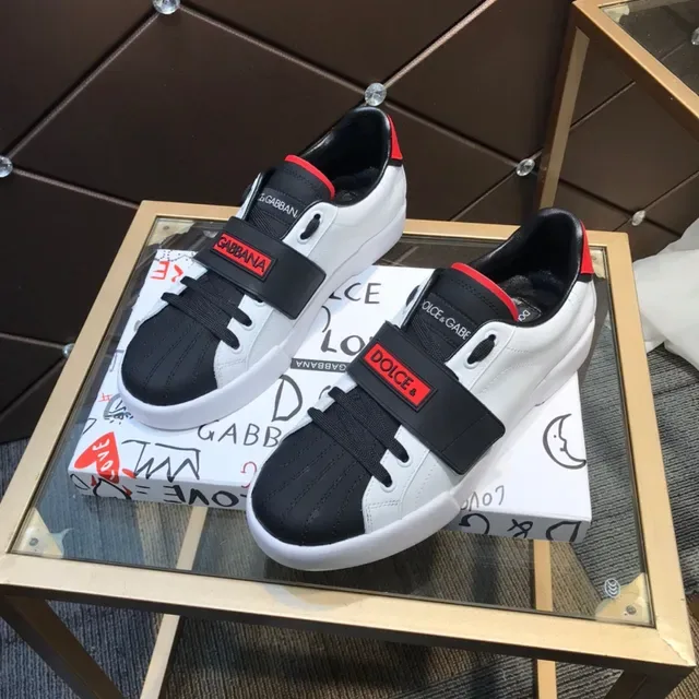 Dolce & Gabbana Zapatillas Lifestyle Blancas y Negras con Cierre de Correa y Punta Perforada 9