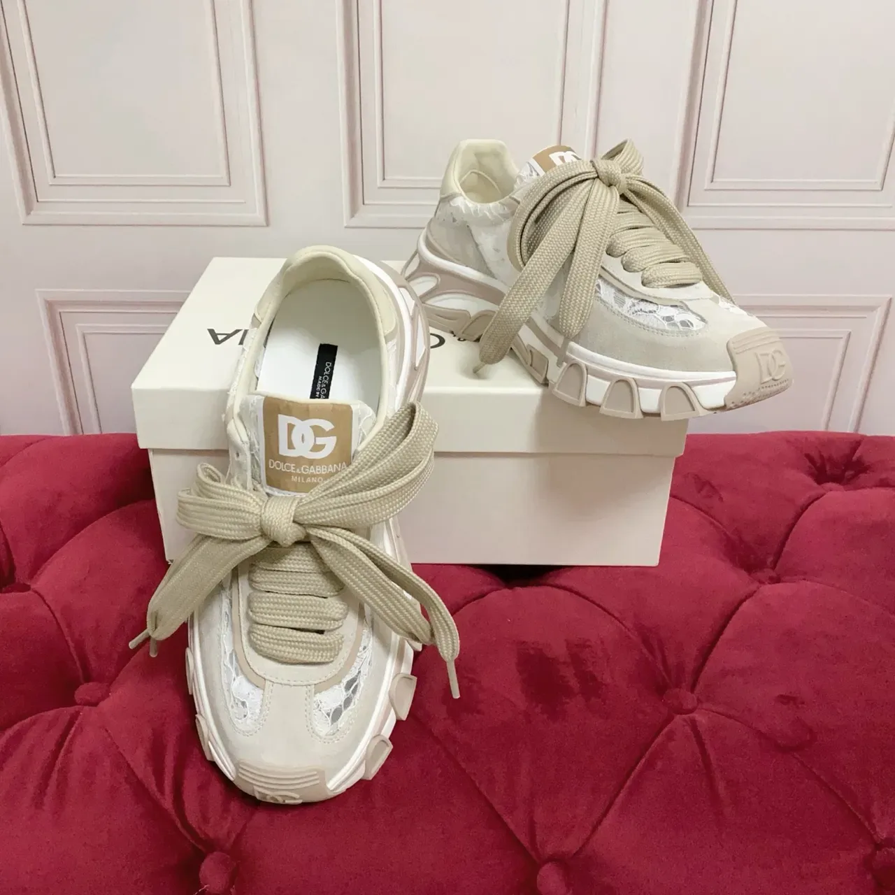 Dolce & Gabbana 米色白底蕾丝拼接厚底运动鞋 5